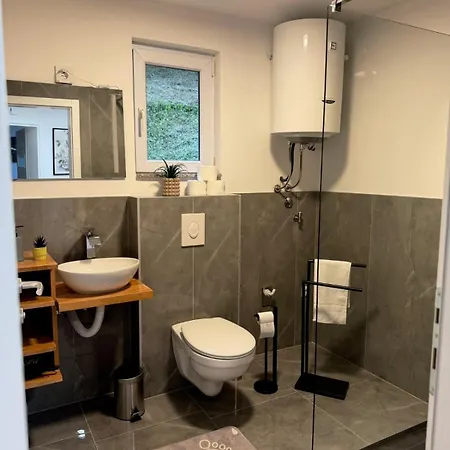 Pijavice Apartman Jajca